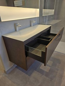 Salle_de_bain_à_Croissy_Sur_Seine_Intérieur_du_meuble_sur_mesure