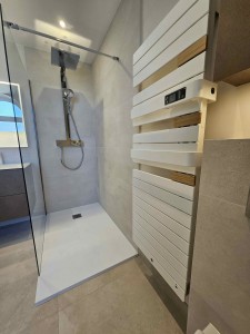 Salle_de_bain_à_Croissy_Sur_Seine_douche_et_sèche_serviette