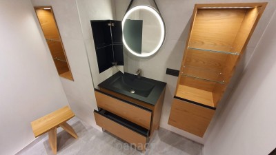 Meubles salles de bain sur mesure, placage bois sur mdf noir