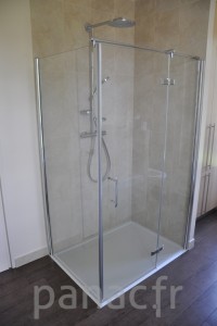 Paroi et porte de douche sur mesure