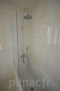 Paroi et porte de douche sur mesure