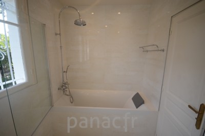 Paroi et porte de douche sur mesure