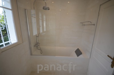 Paroi et porte de douche sur mesure