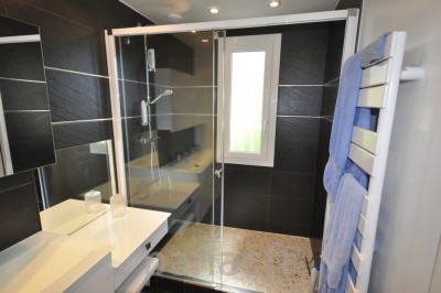 Paroi et porte de douche sur mesure