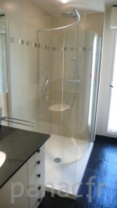 Paroi et porte de douche sur mesure