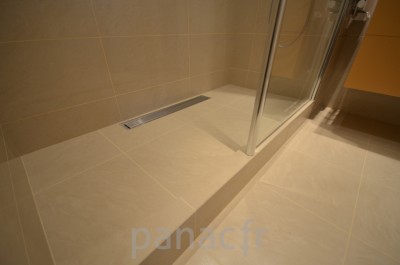 Paroi et porte de douche sur mesure