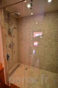 Paroi et porte de douche sur mesure