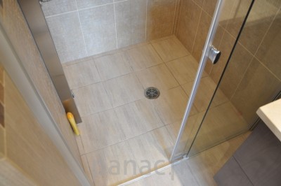 Paroi et porte de douche sur mesure