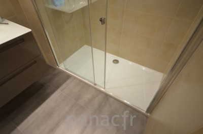 Paroi et porte de douche sur mesure