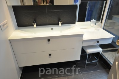 Mobilier salle de bain sur mesure en laque