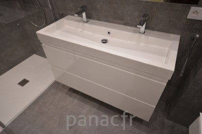 Mobilier salle de bain sur mesure en laque