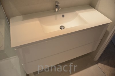 Mobilier salle de bain sur mesure en laque