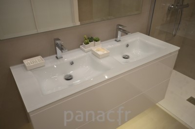 Mobilier salle de bain sur mesure en laque