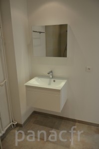 Mobilier salle de bain sur mesure en laque