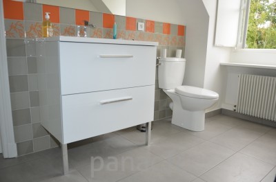 Mobilier salle de bain sur mesure en laque