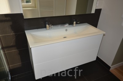 Mobilier salle de bain sur mesure en laque