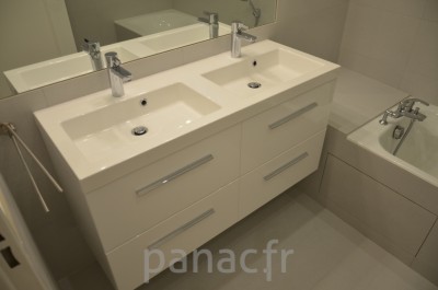 Mobilier salle de bain sur mesure en laque