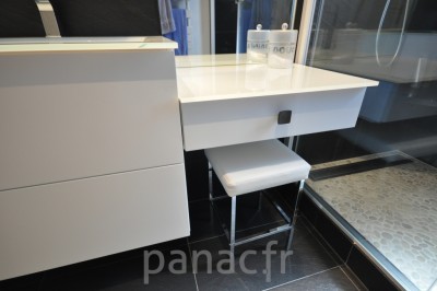 Mobilier salle de bain sur mesure en laque