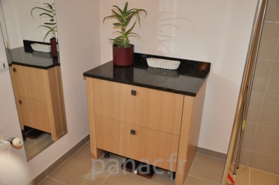 Mobilier salle de bain sur mesure en bois