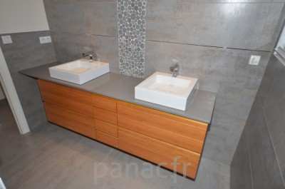 Mobilier salle de bain sur mesure en bois